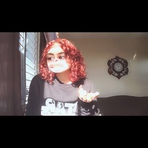 Meet your Posher, Thalia